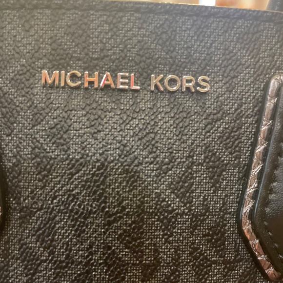 Michael Kors Mercer satchel and crossbody - Picture 2 of 16